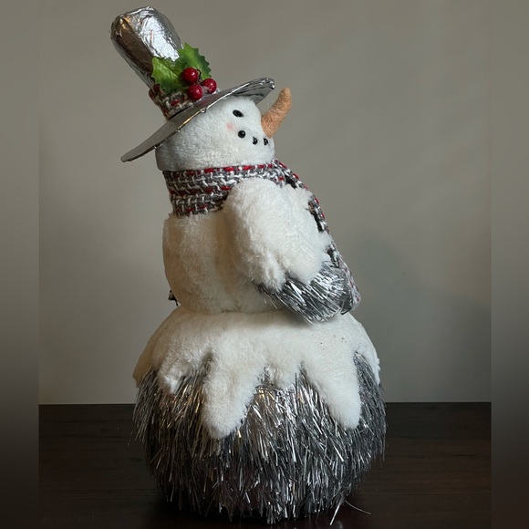 White and Silver Snowman - Picture 4 of 16